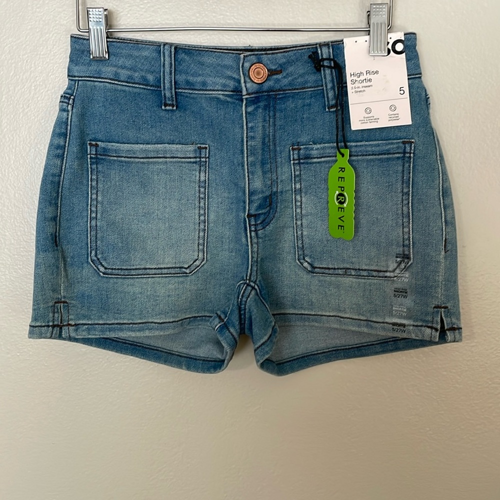 NEW SO High Rise Shortie. Size 5